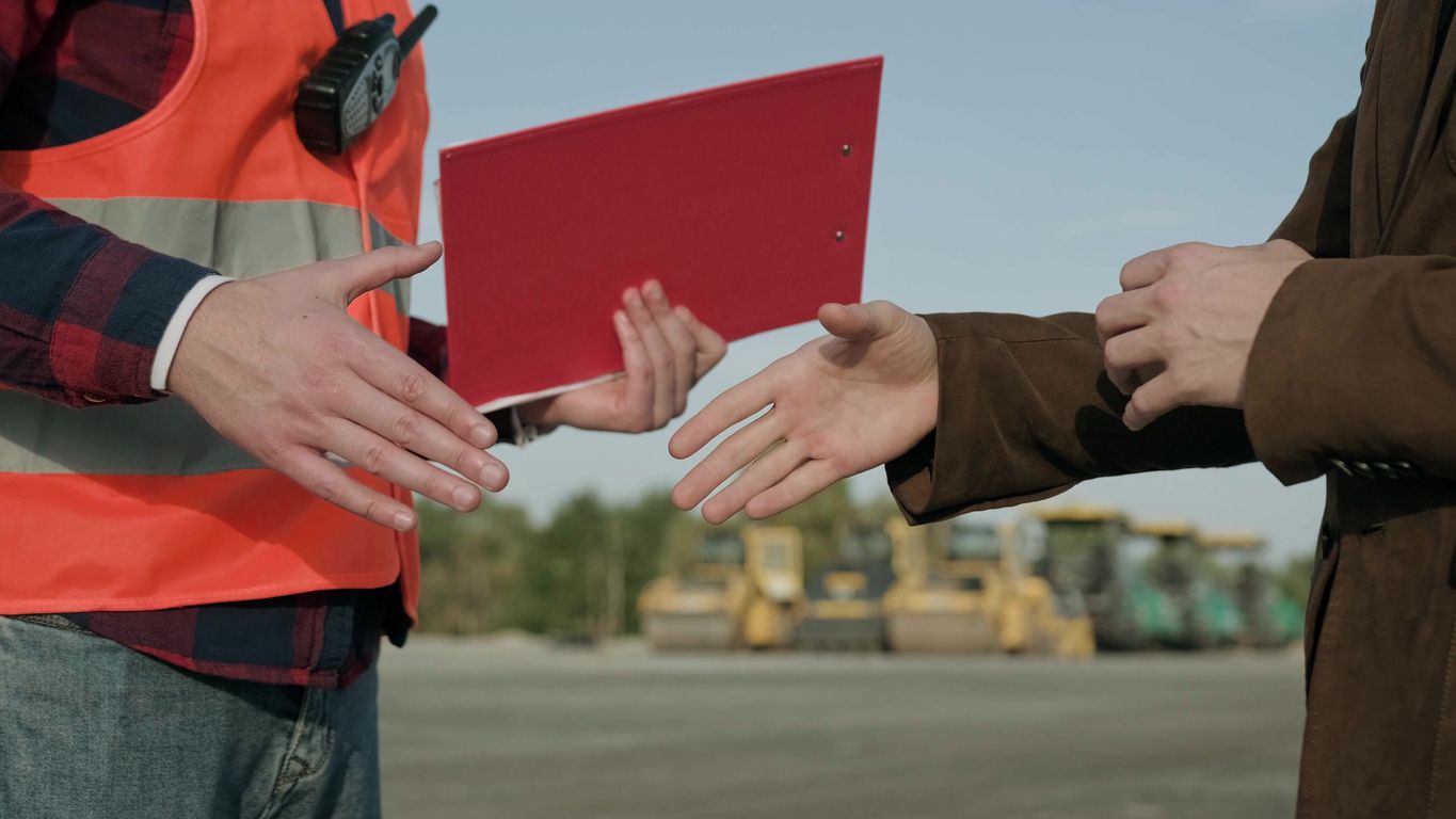 Director and supervisor enter into an agreement